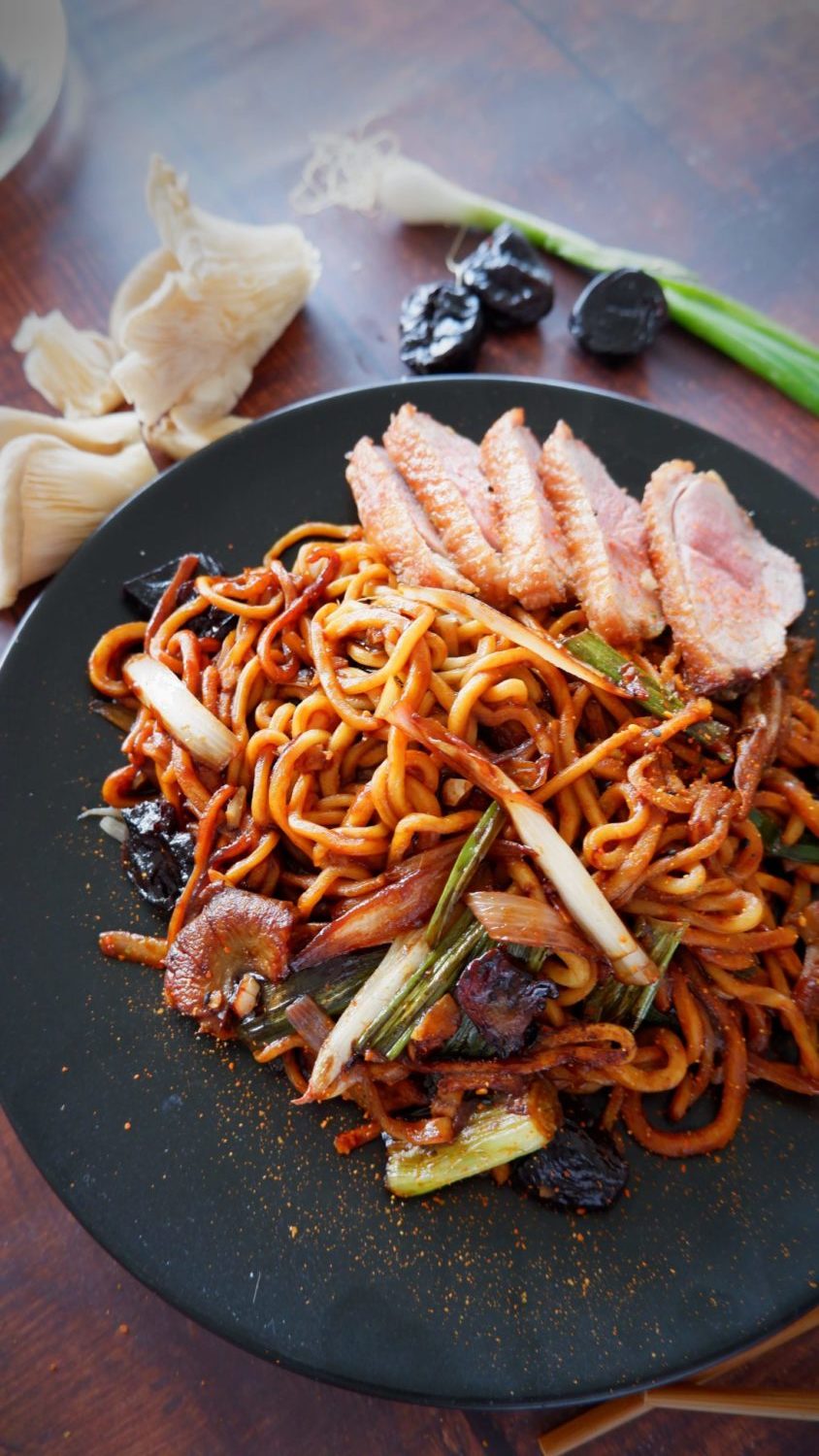 Yakisoba with duck and plum