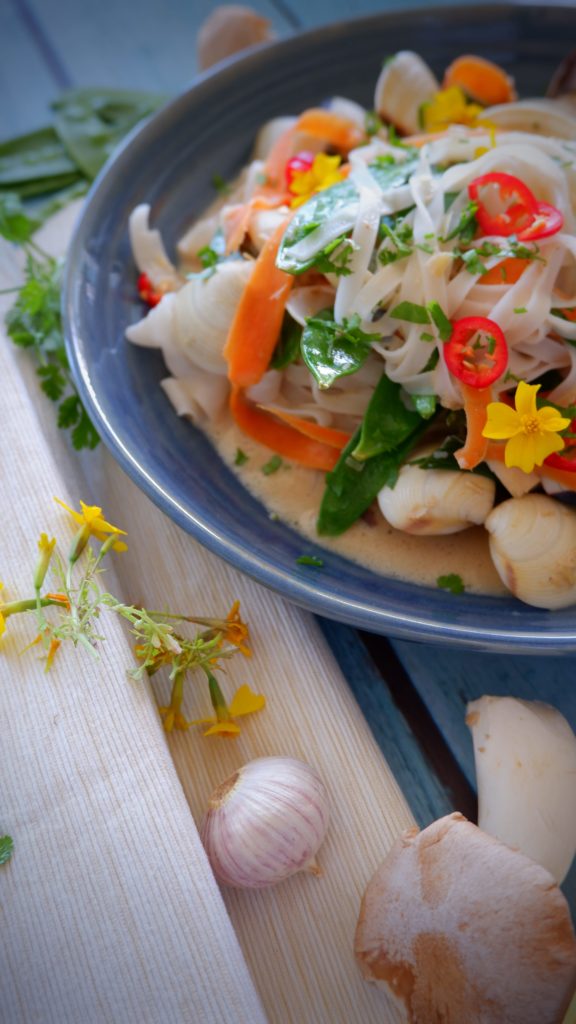 Tom Kha Muschel Pasta